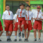 Suasana anak sekolah saat bermain di sekolah bersama teman-temnanya. 